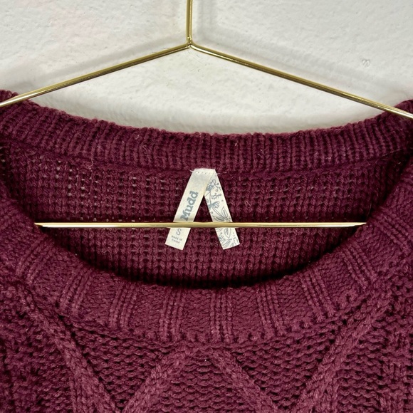 Mudd Burgundy Cable Knit Cropped Sweater - Women's Small Cozy Fall Winter Top - Picture 6 of 10